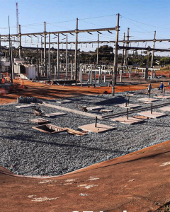 Fundação crítica com solução técnica precisa.